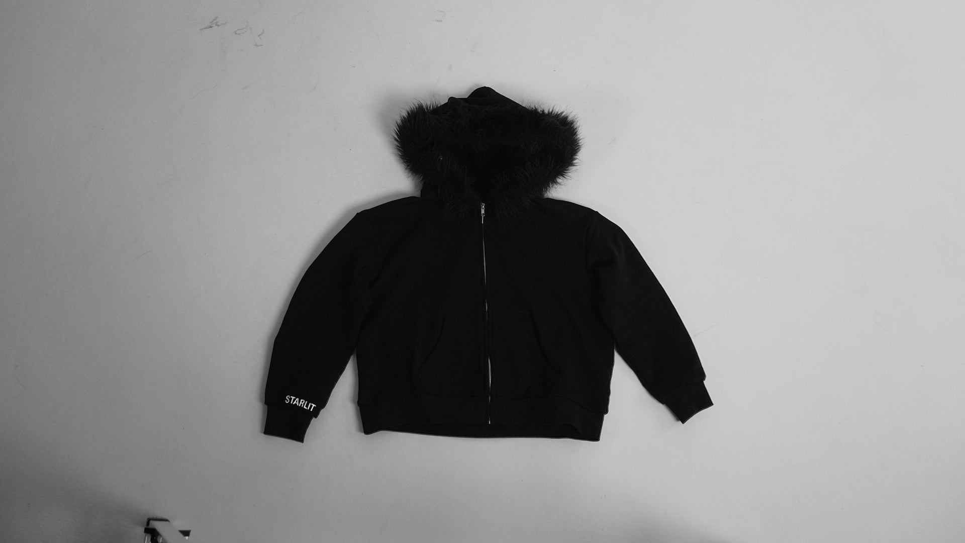 Fur-Zip Hoodie, Black, Studio
